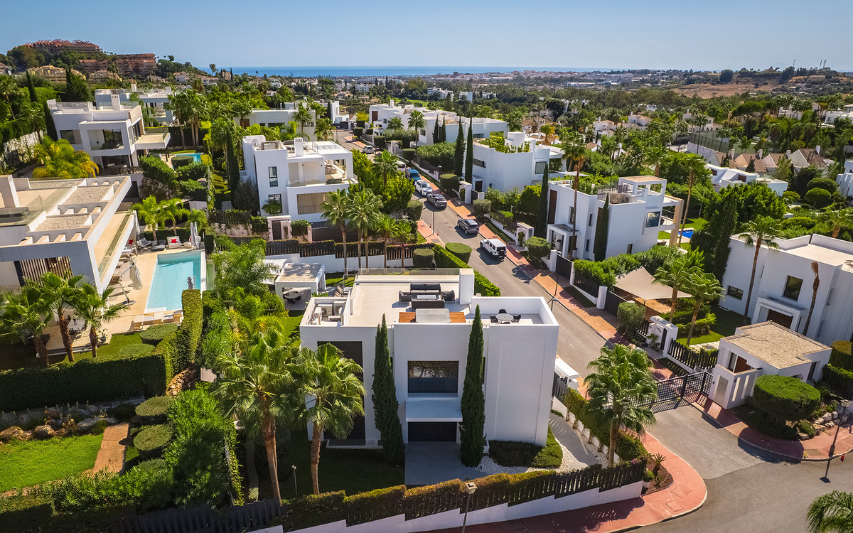 Huis te koop in Nueva Andalucía | 7 slaapkamers H5492086