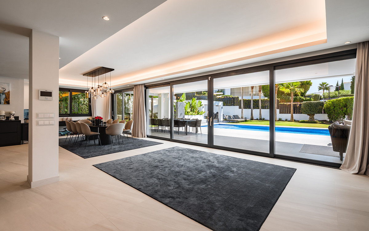 Huis te koop in Nueva Andalucía | 7 slaapkamers H5492086
