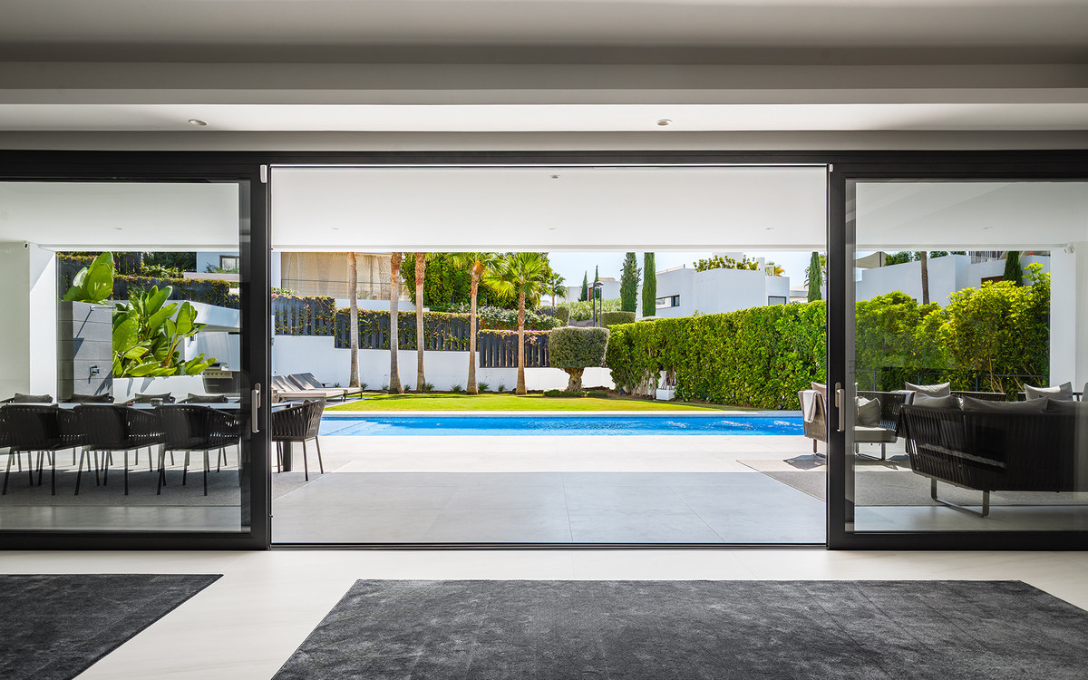 Huis te koop in Nueva Andalucía | 7 slaapkamers H5492086
