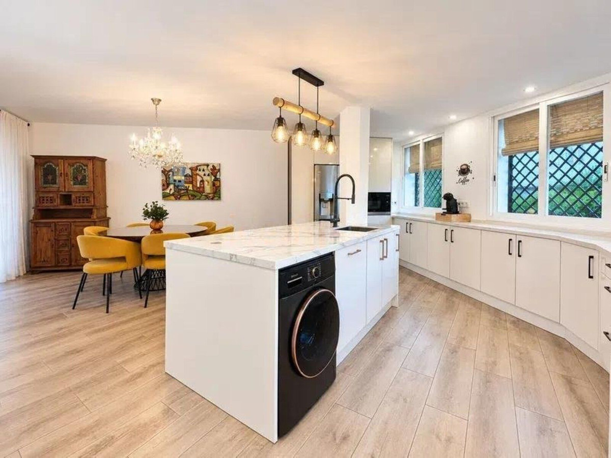 Huis te koop in Nueva Andalucía | 4 slaapkamers H5492227