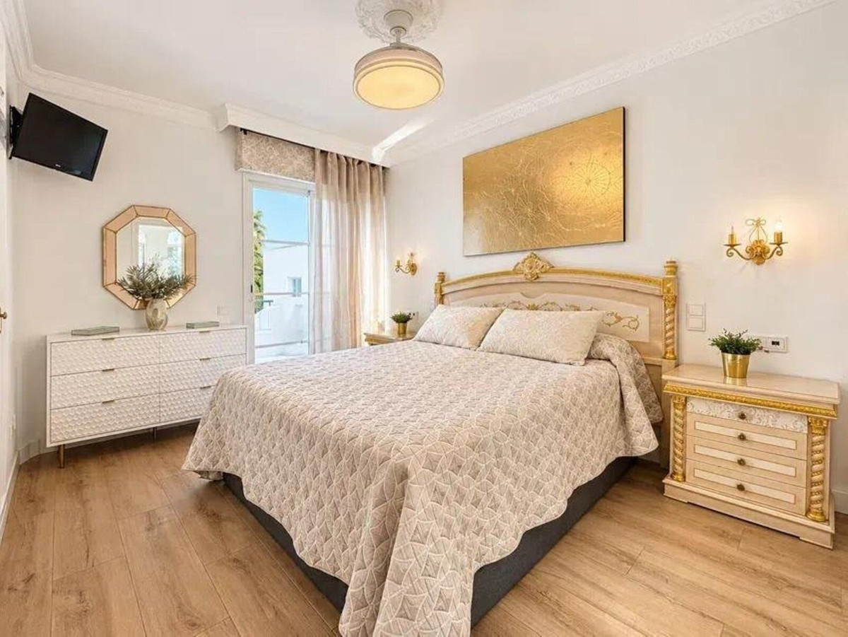 Huis te koop in Nueva Andalucía | 4 slaapkamers H5492227