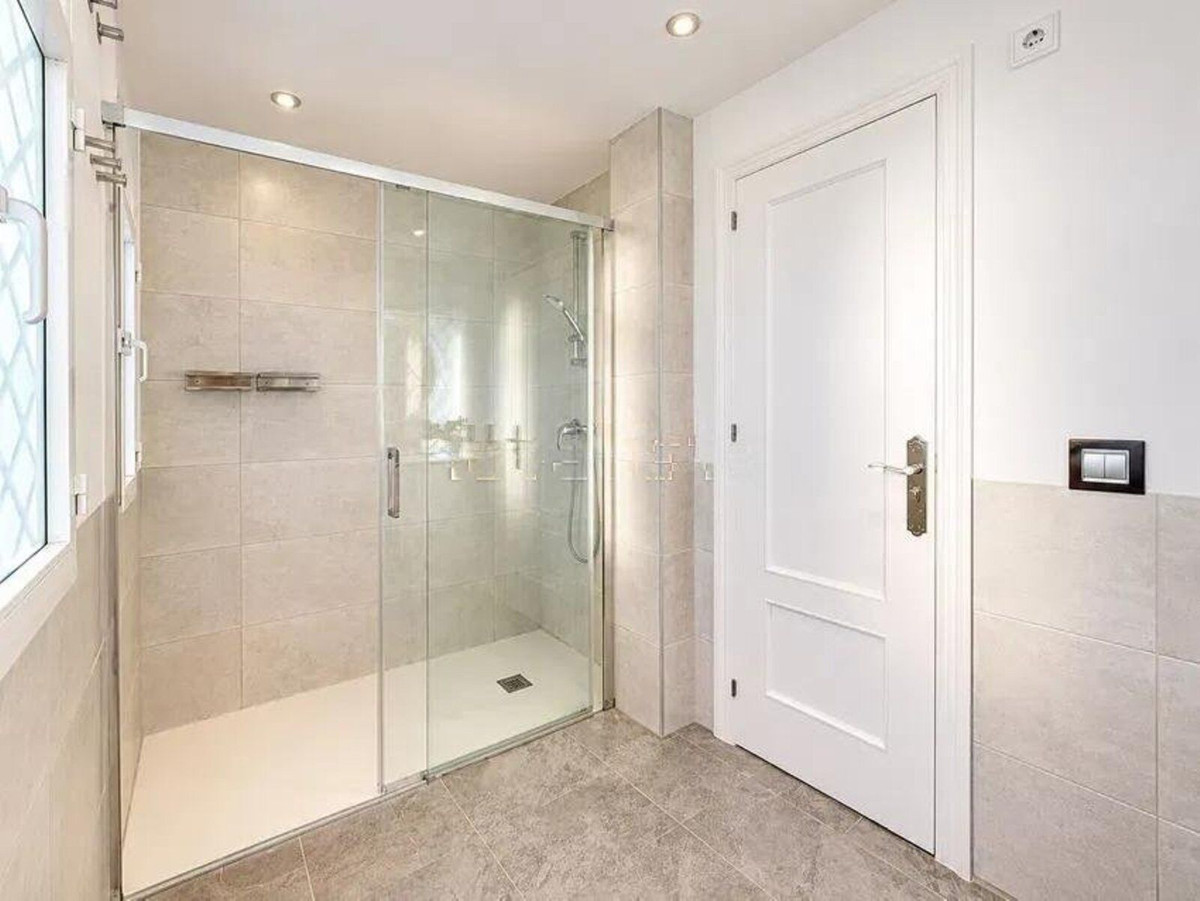 Huis te koop in Nueva Andalucía | 4 slaapkamers H5492227