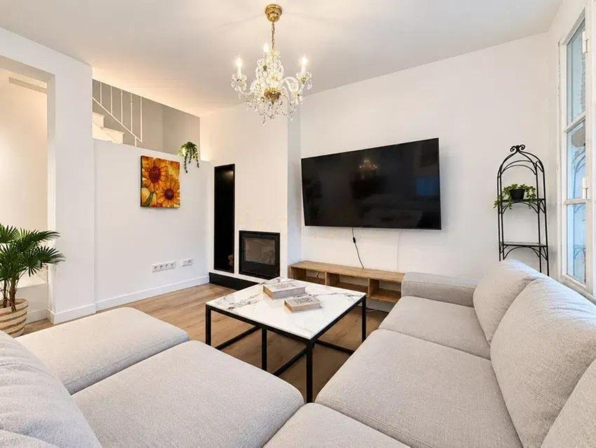 Huis te koop in Nueva Andalucía | 4 slaapkamers H5492227