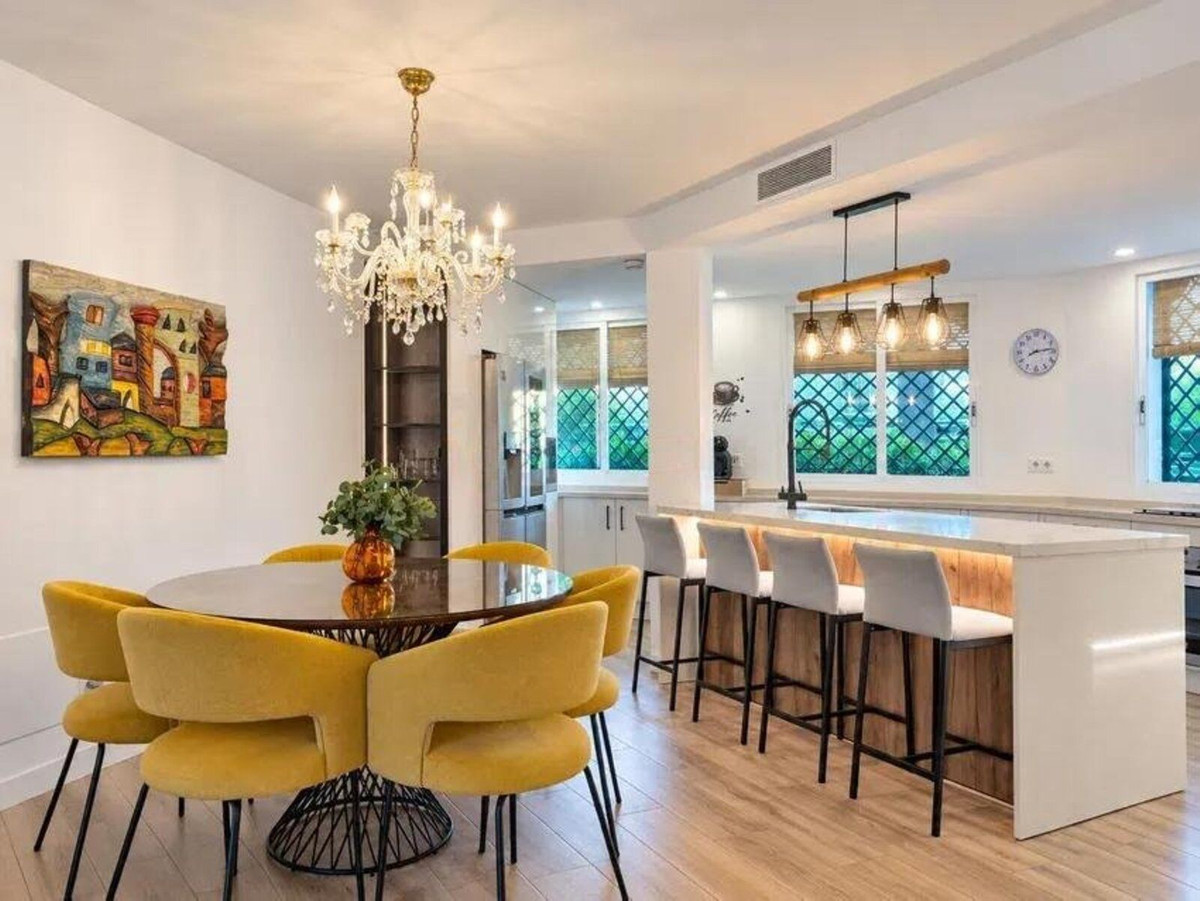 Huis te koop in Nueva Andalucía | 4 slaapkamers H5492227