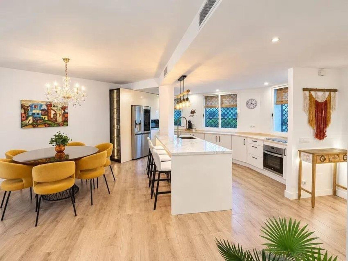 Huis te koop in Nueva Andalucía | 4 slaapkamers H5492227