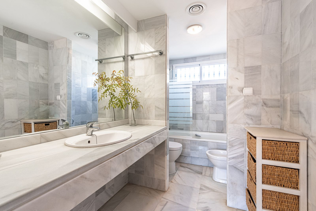 Huis te koop in Nueva Andalucía | 4 slaapkamers H5492449
