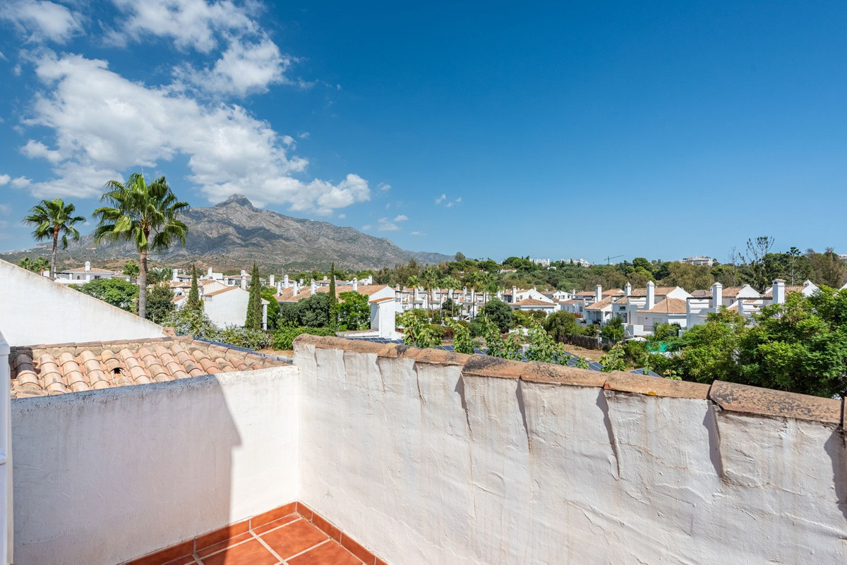Huis te koop in Nueva Andalucía | 4 slaapkamers H5492449