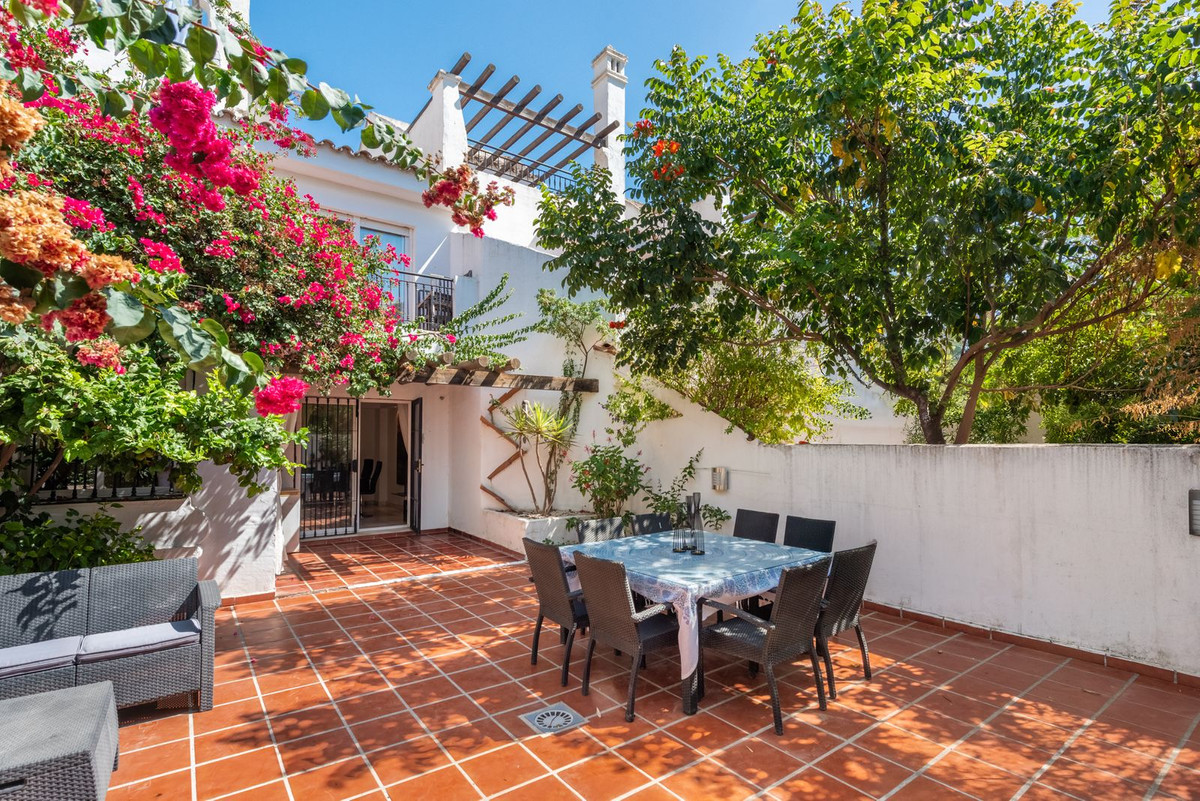 Huis te koop in Nueva Andalucía | 4 slaapkamers H5492449