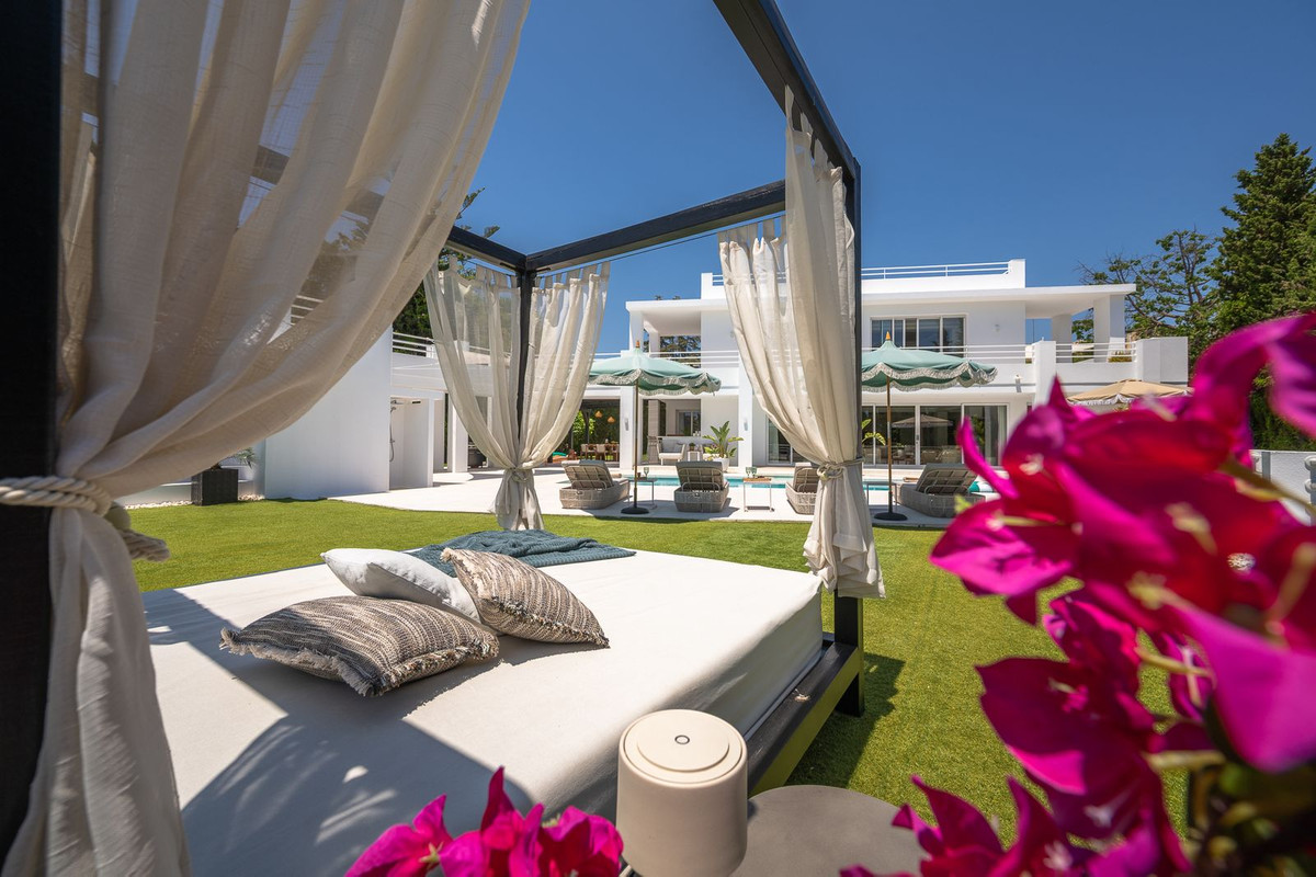 Huis te koop in Nueva Andalucía | 7 slaapkamers H5496187