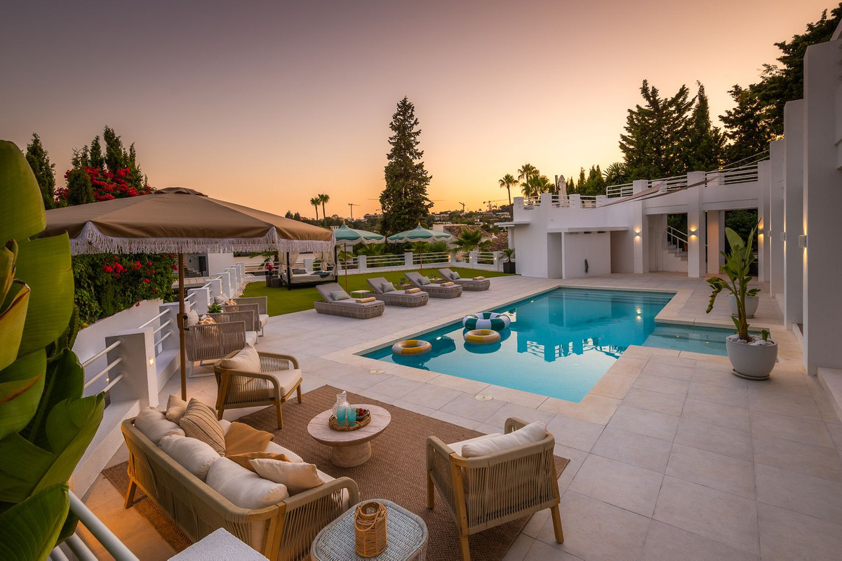 Huis te koop in Nueva Andalucía | 7 slaapkamers H5496187