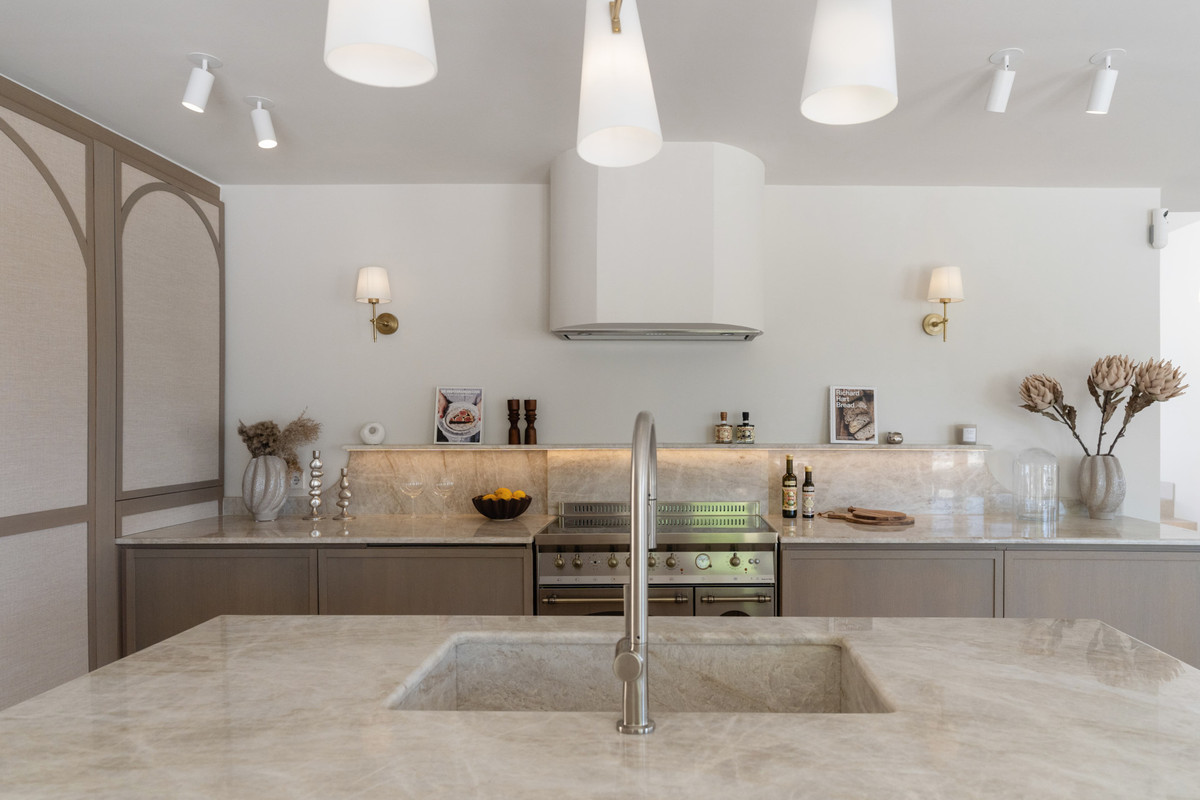 Huis te koop in Nueva Andalucía | 4 slaapkamers H5496409