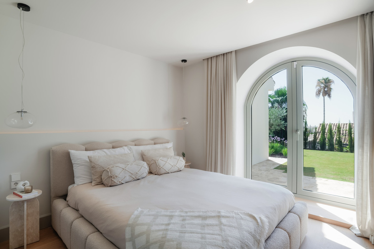 Huis te koop in Nueva Andalucía | 4 slaapkamers H5496409