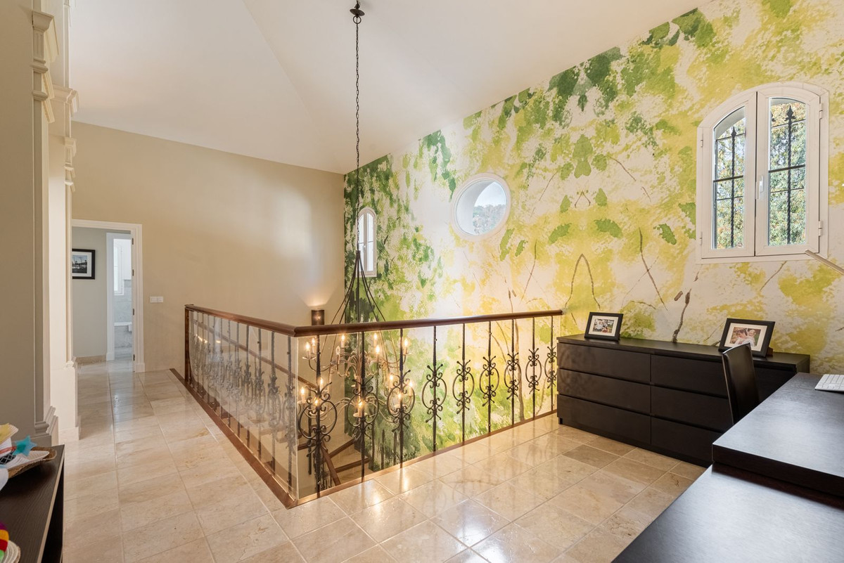 Huis te koop in Nueva Andalucía | 5 slaapkamers H5498743