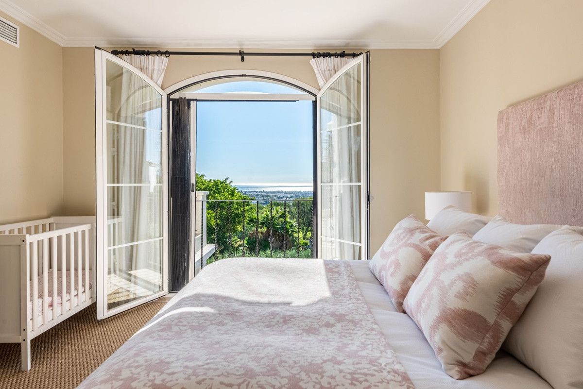 Huis te koop in Nueva Andalucía | 5 slaapkamers H5498743