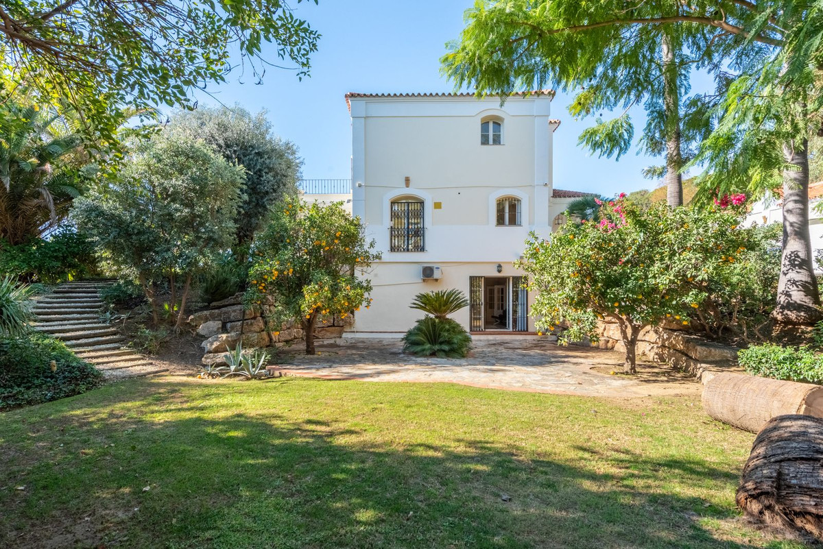 Huis te koop in Nueva Andalucía | 5 slaapkamers H5498743