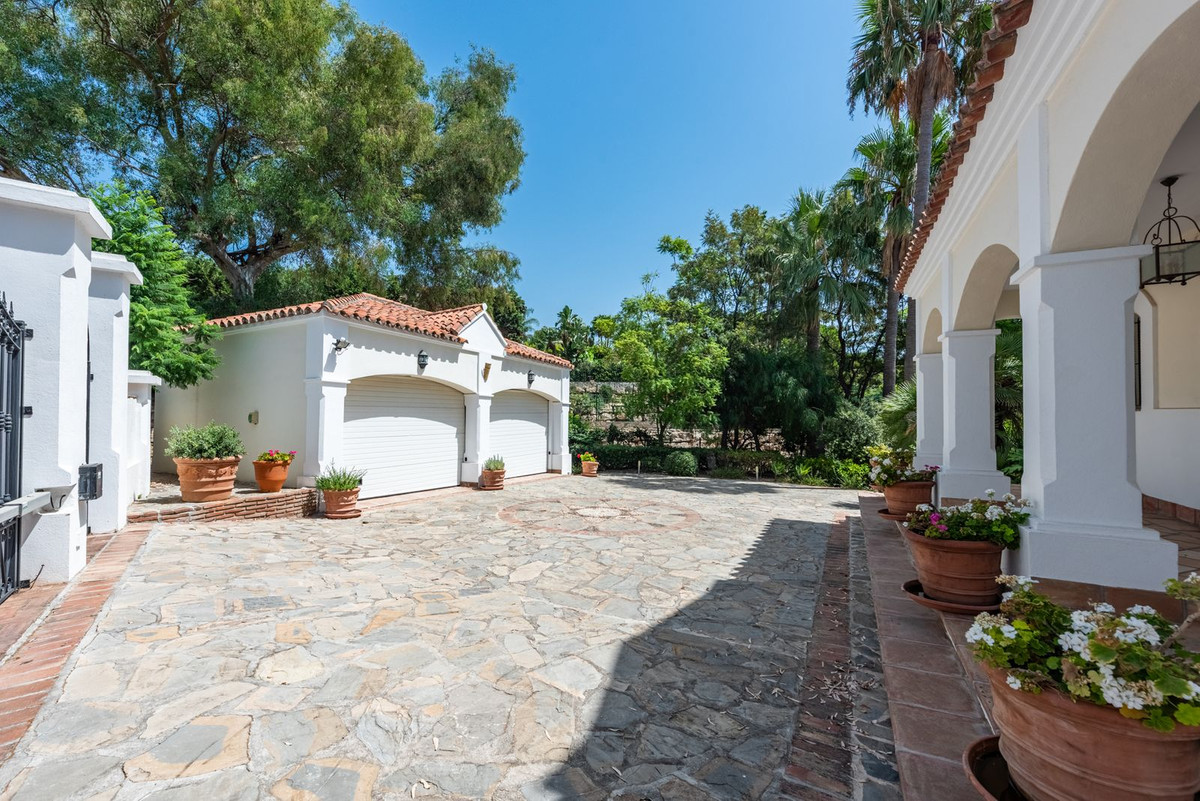 Huis te koop in Nueva Andalucía | 5 slaapkamers H5498743