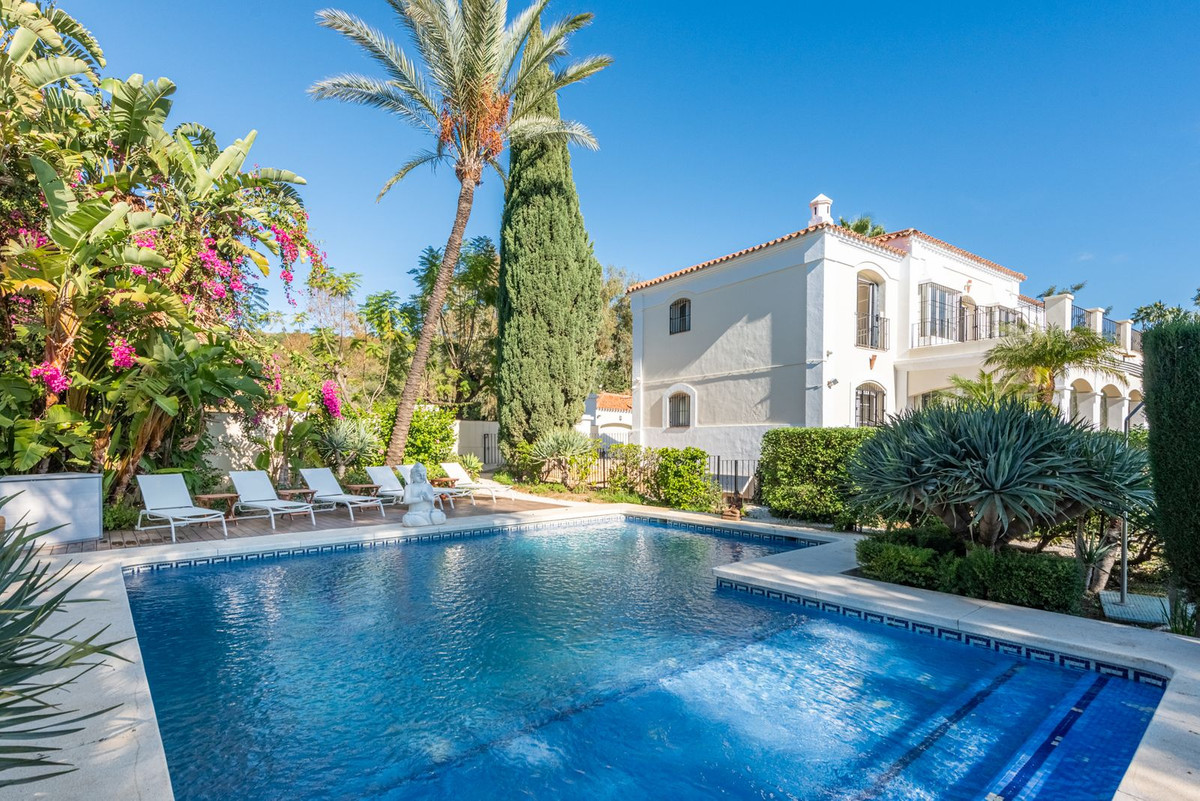 Huis te koop in Nueva Andalucía | 5 slaapkamers H5498743