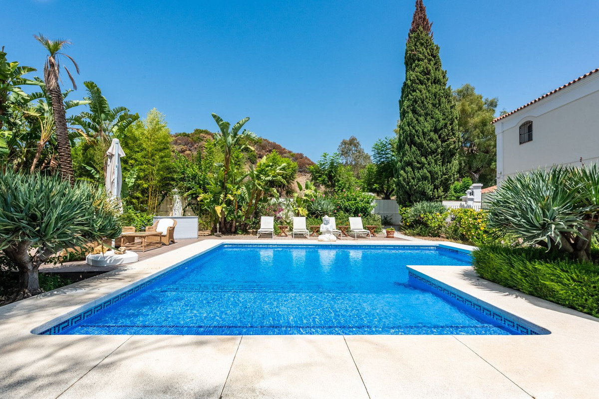 Huis te koop in Nueva Andalucía | 5 slaapkamers H5498743