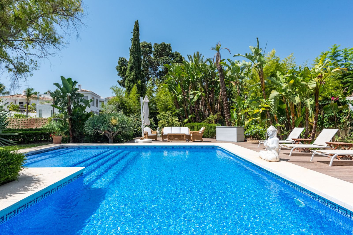Huis te koop in Nueva Andalucía | 5 slaapkamers H5498743