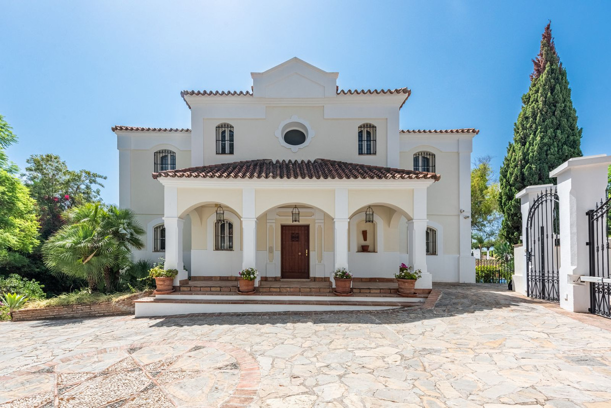 Huis te koop in Nueva Andalucía | 5 slaapkamers H5498743