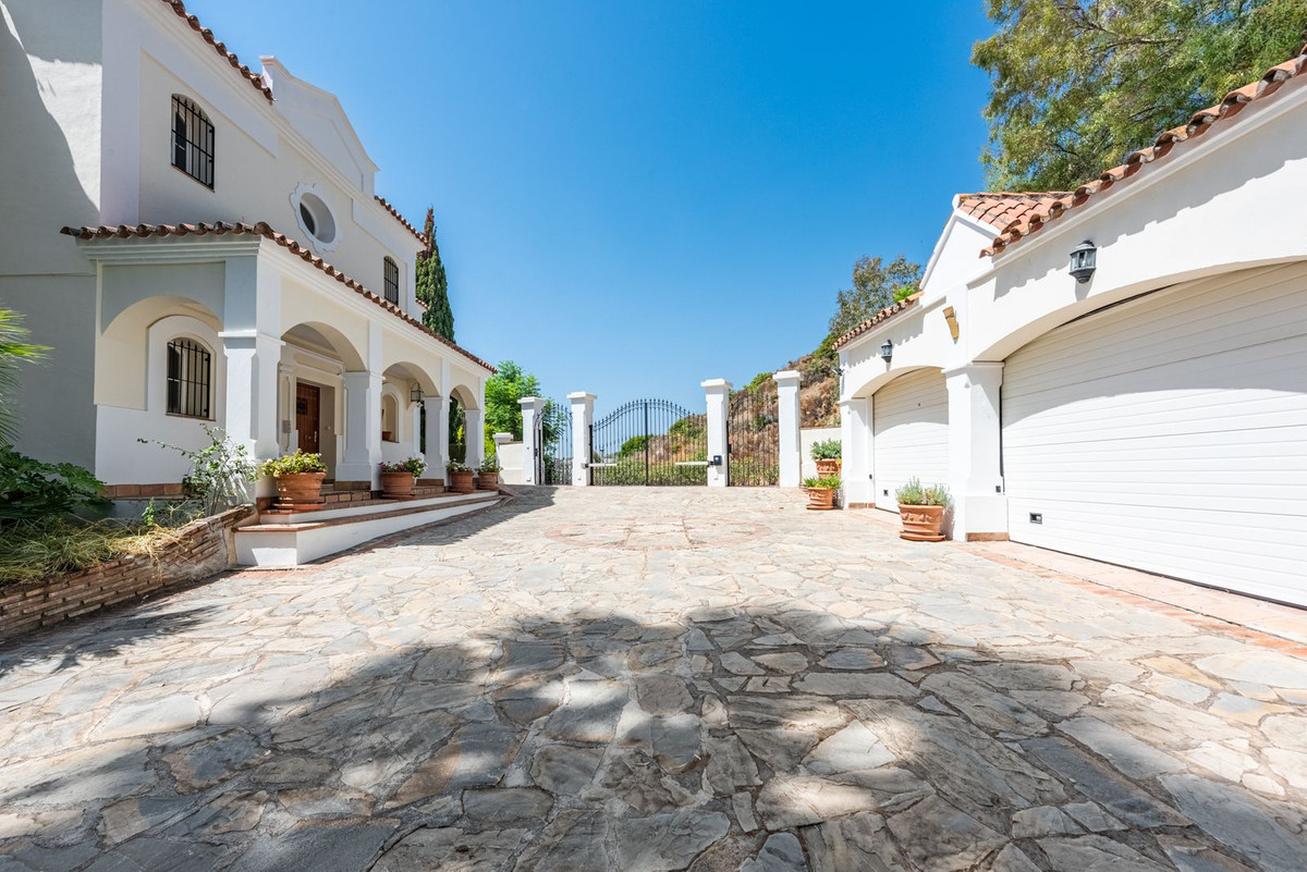 Huis te koop in Nueva Andalucía | 5 slaapkamers H5498743