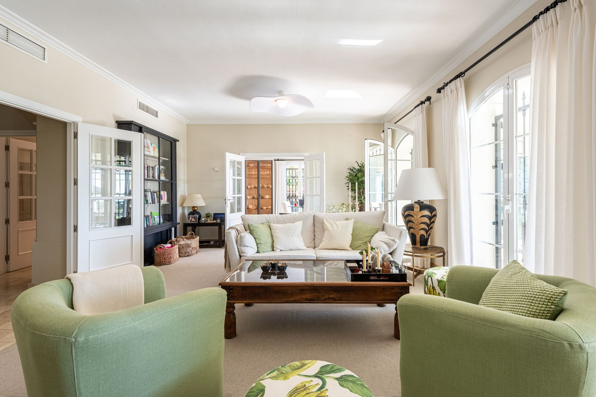 Huis te koop in Nueva Andalucía | 5 slaapkamers H5498743