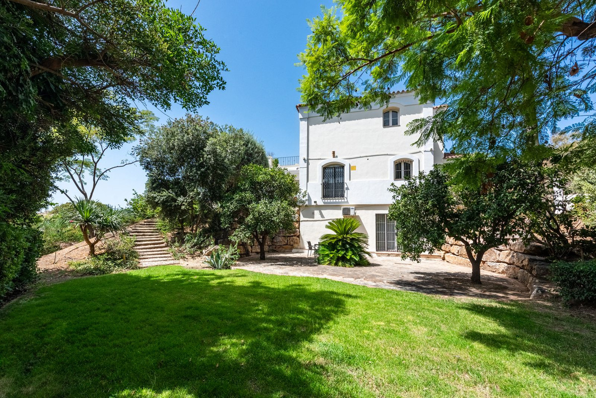 Huis te koop in Nueva Andalucía | 5 slaapkamers H5498743