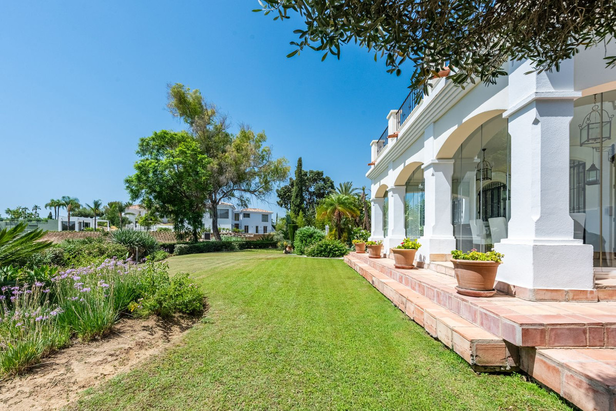 Huis te koop in Nueva Andalucía | 5 slaapkamers H5498743