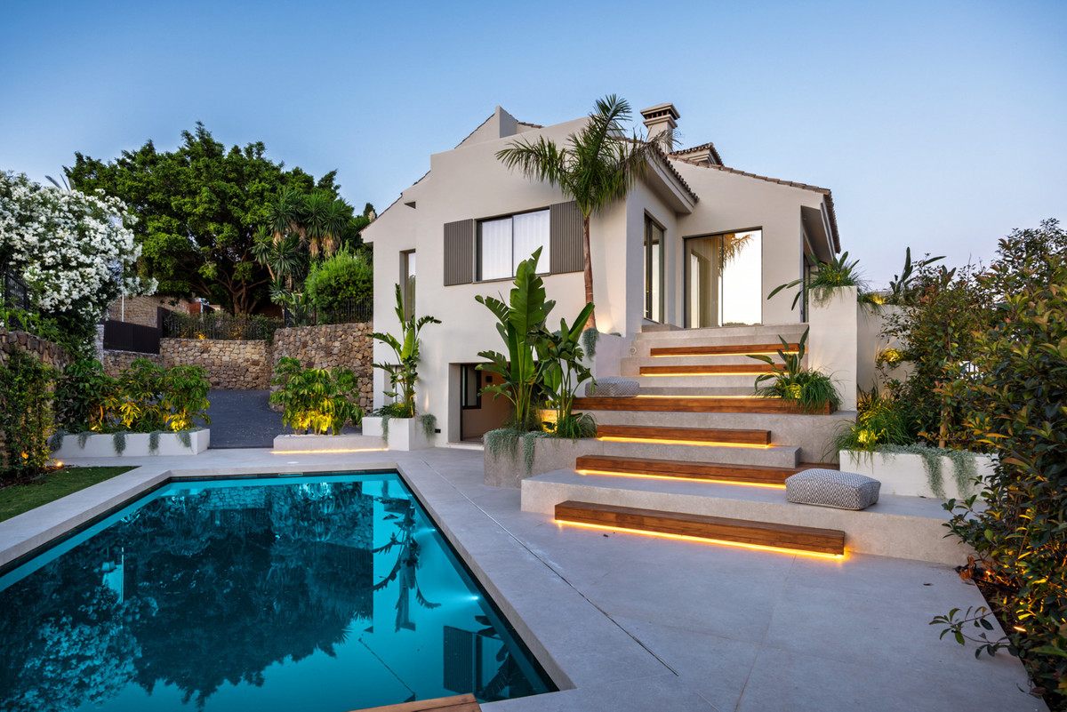 Huis te koop in Nueva Andalucía | 5 slaapkamers H5499574