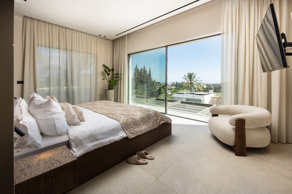 Huis te koop in Nueva Andalucía | 5 slaapkamers H5499574