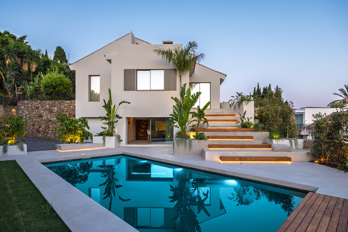 Huis te koop in Nueva Andalucía | 5 slaapkamers H5499574