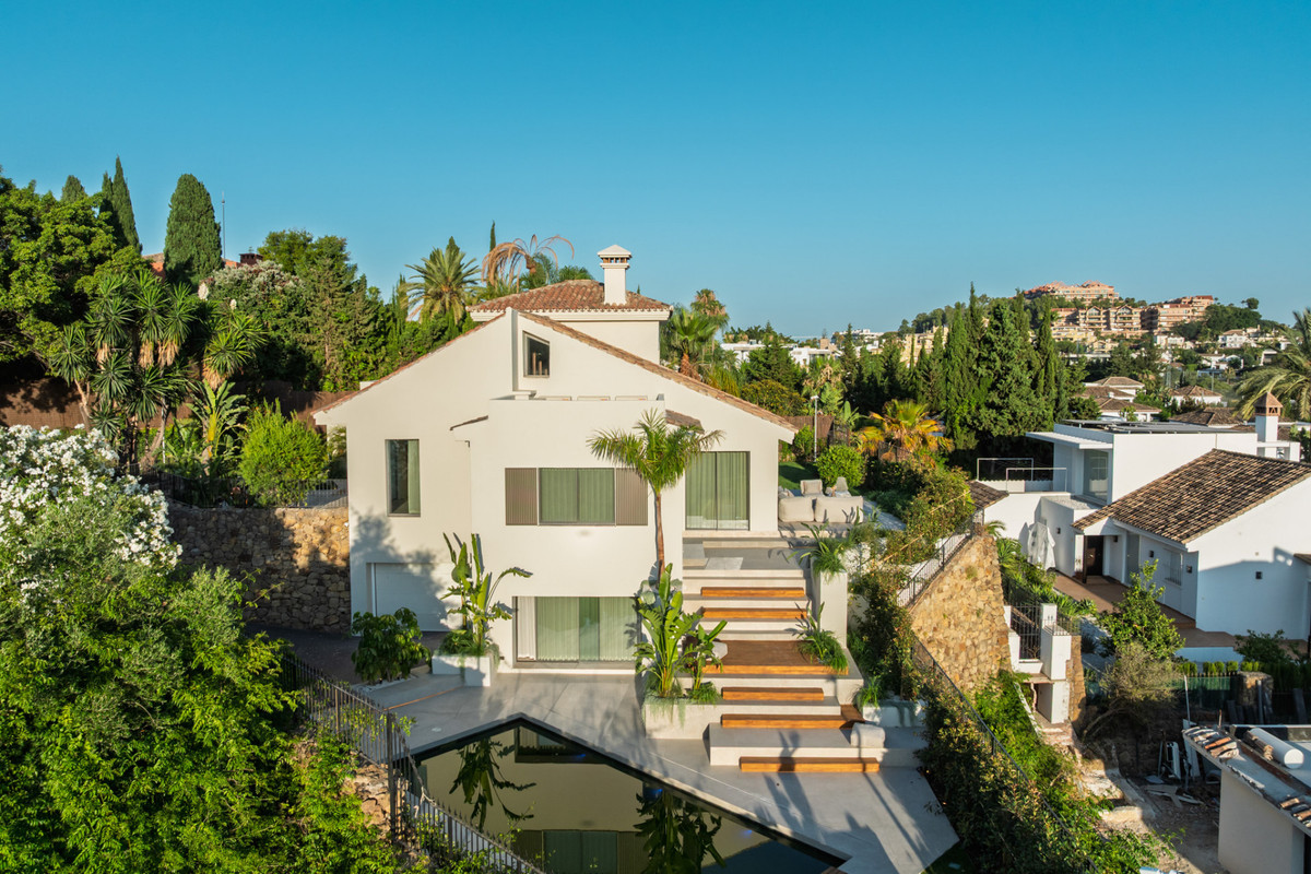 Huis te koop in Nueva Andalucía | 5 slaapkamers H5499574