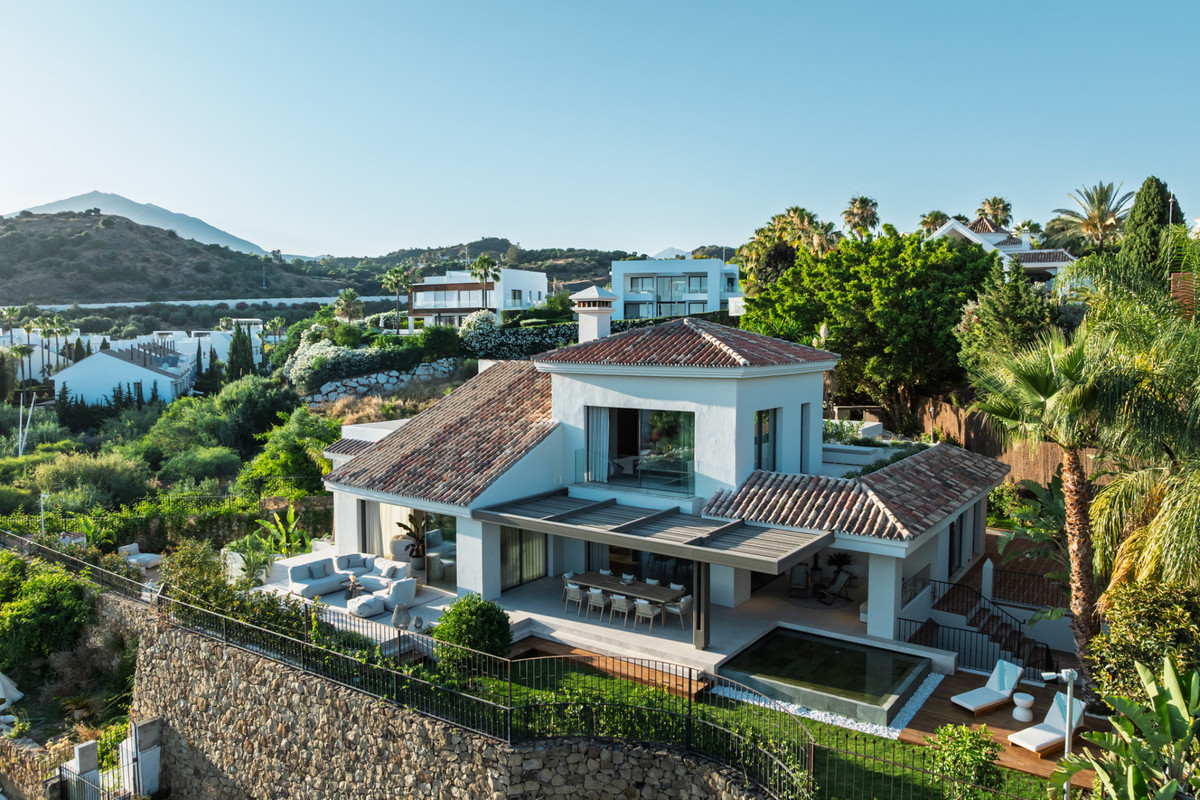 Huis te koop in Nueva Andalucía | 5 slaapkamers H5499574