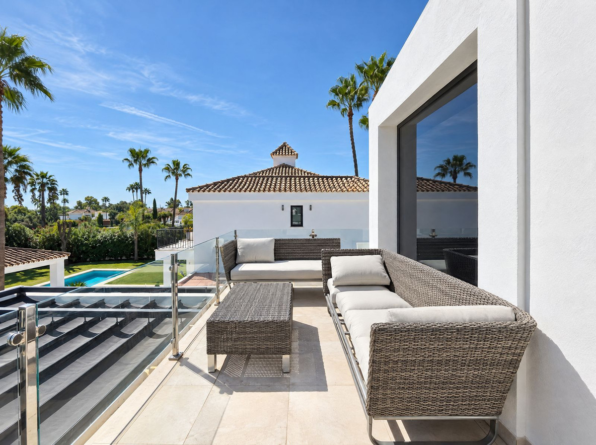 Huis te koop in Nueva Andalucía | 4 slaapkamers H5499625