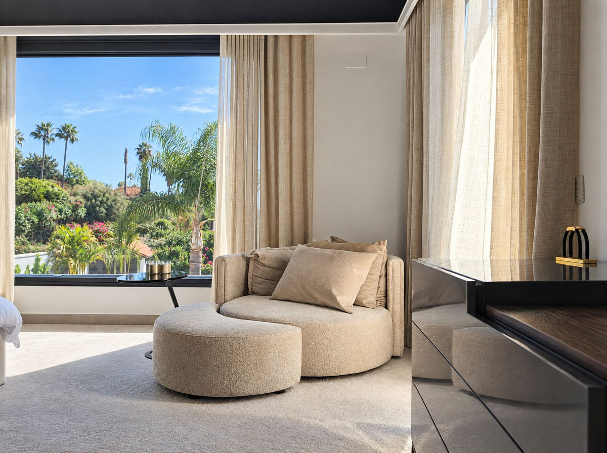 Huis te koop in Nueva Andalucía | 4 slaapkamers H5499625