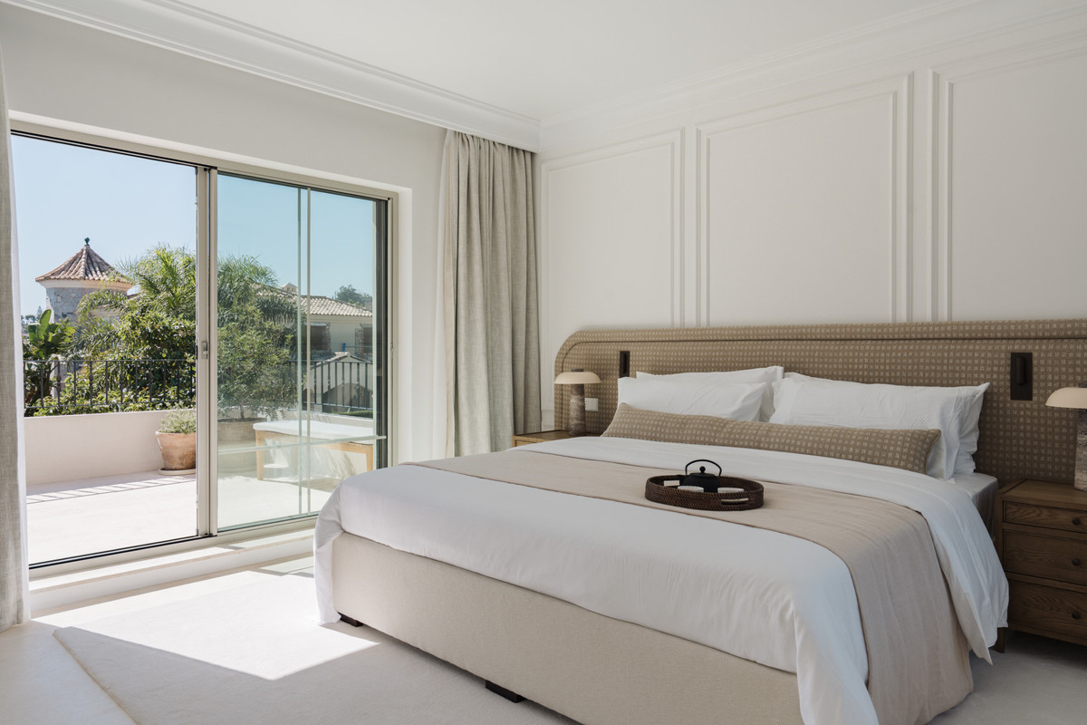 Huis te koop in Nueva Andalucía | 5 slaapkamers H5499901