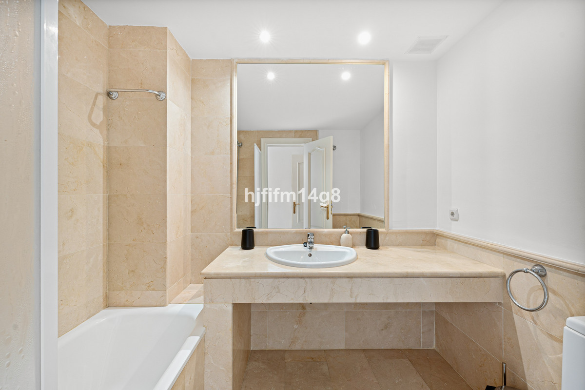 Huis te koop in Nueva Andalucía | 4 slaapkamers H5502043
