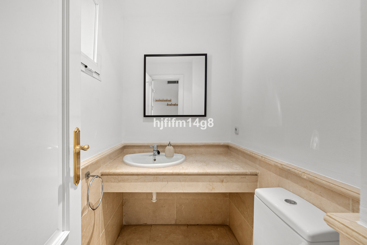 Huis te koop in Nueva Andalucía | 4 slaapkamers H5502043