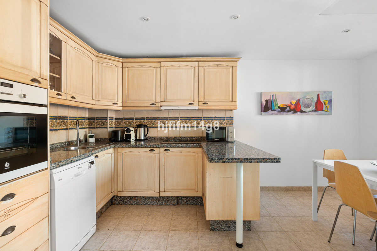 Huis te koop in Nueva Andalucía | 4 slaapkamers H5502043