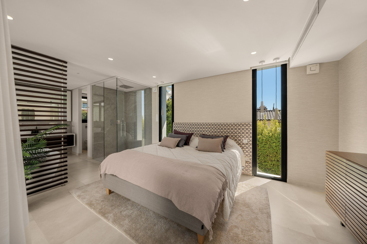 Huis te koop in Nueva Andalucía | 5 slaapkamers H5502439
