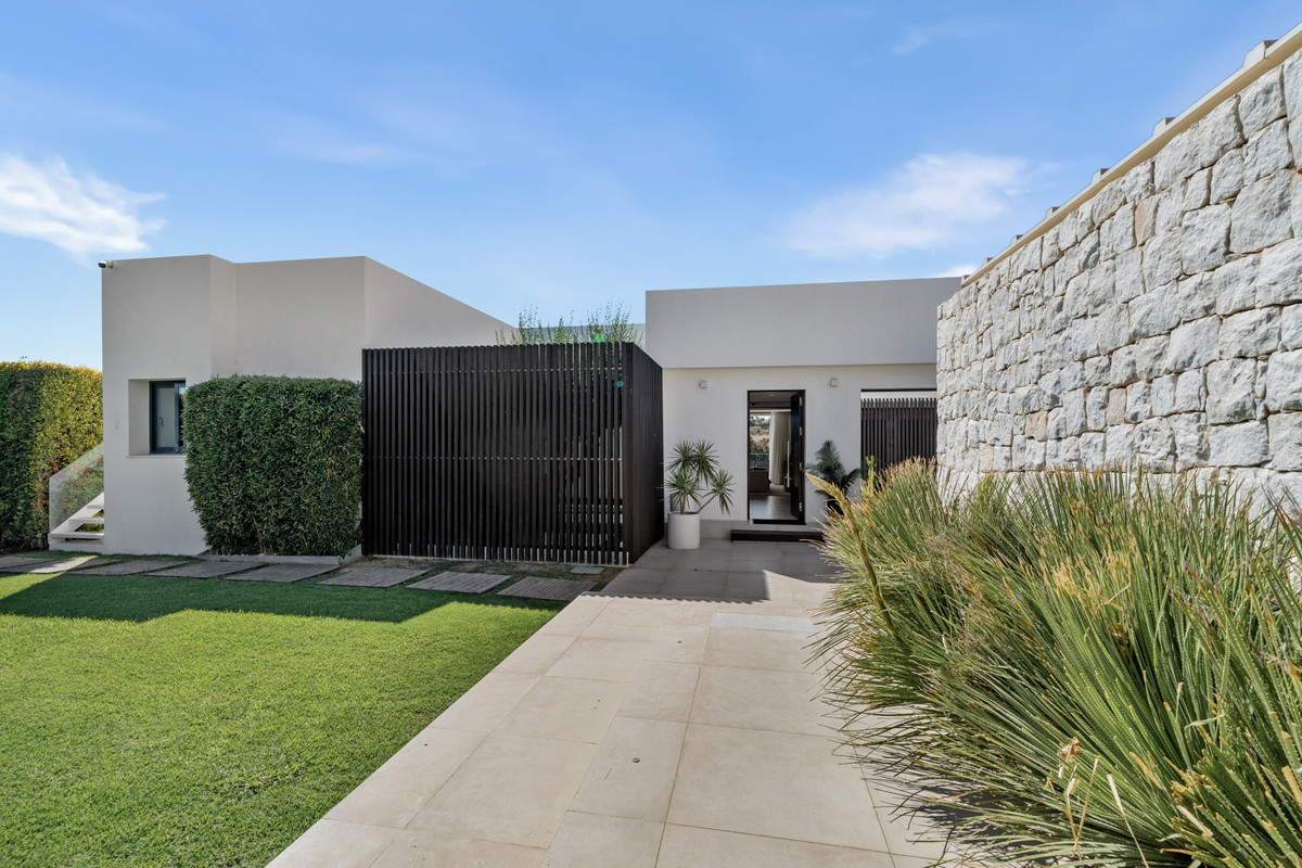 Huis te koop in Nueva Andalucía | 5 slaapkamers H5502439