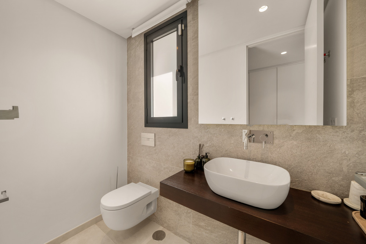 Huis te koop in Nueva Andalucía | 5 slaapkamers H5502439