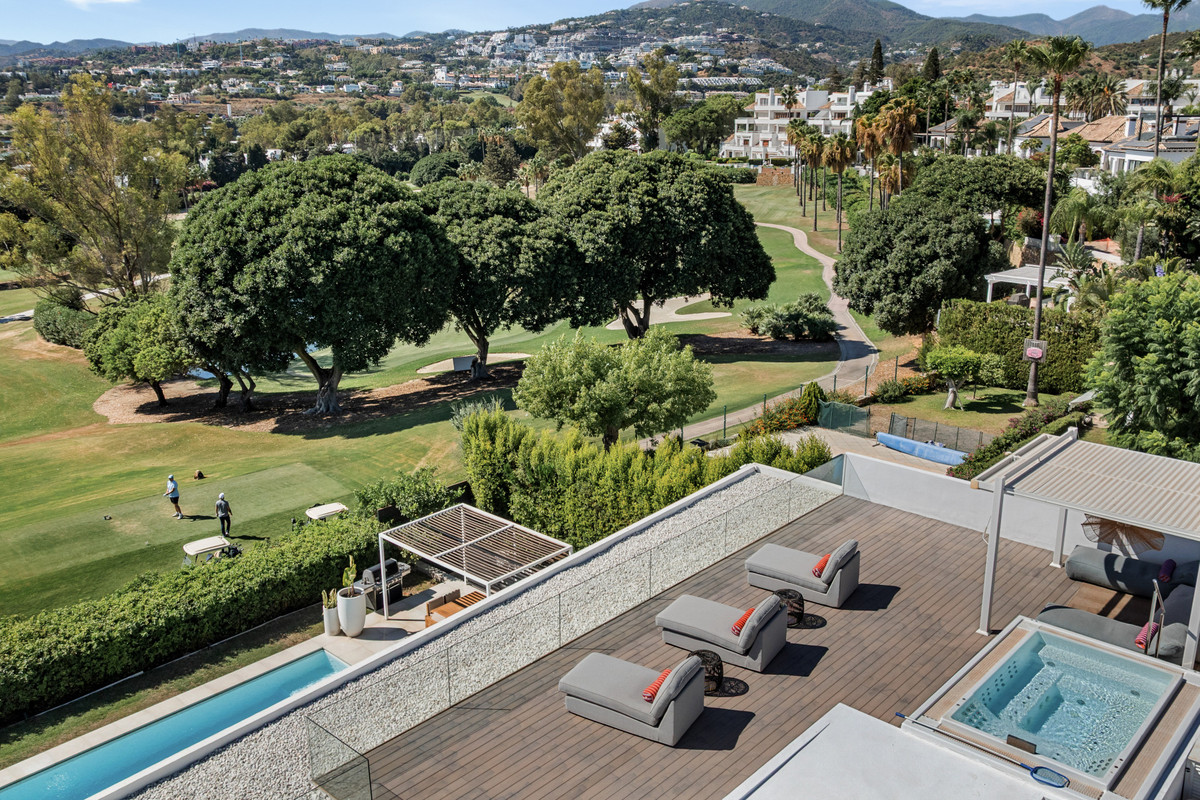 Huis te koop in Nueva Andalucía | 5 slaapkamers H5502439