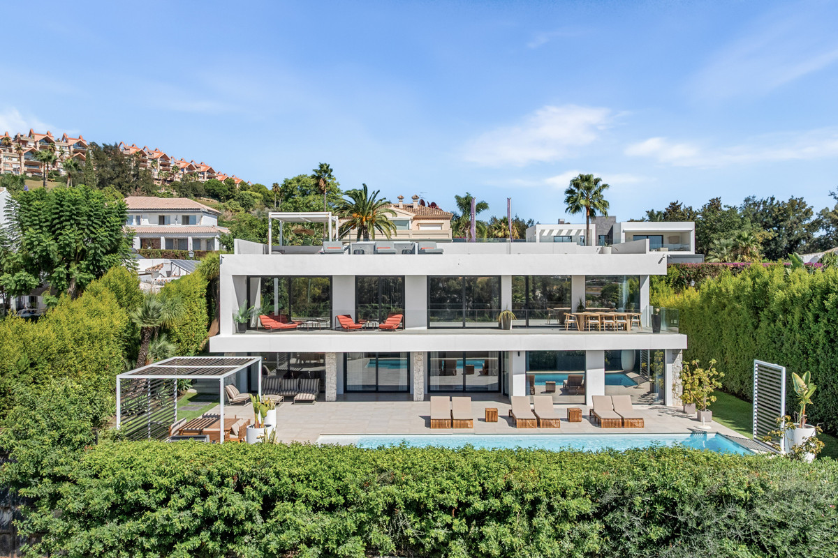 Huis te koop in Nueva Andalucía | 5 slaapkamers H5502439