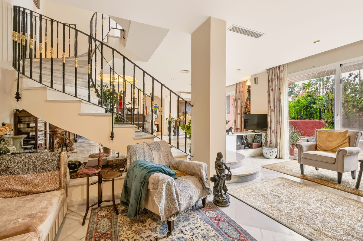Huis te koop in Nueva Andalucía | 3 slaapkamers H5506450