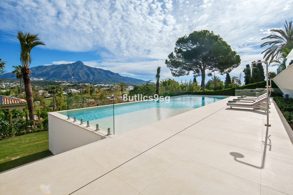 Huis te koop in Nueva Andalucía | 5 slaapkamers H5506645