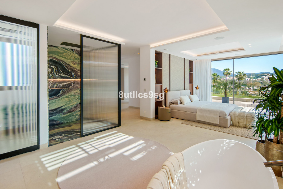 Huis te koop in Nueva Andalucía | 5 slaapkamers H5506645