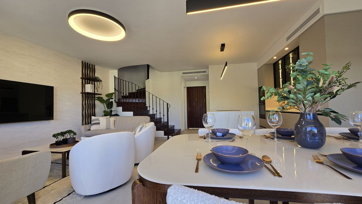 Huis te koop in Nueva Andalucía | 4 slaapkamers H5511760