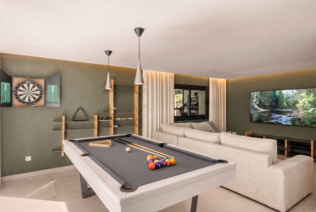 Huis te koop in Nueva Andalucía | 5 slaapkamers H5512825