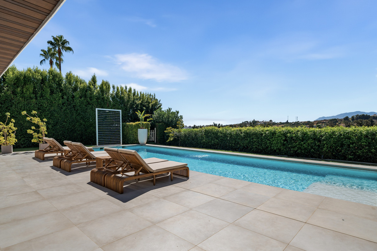 Huis te koop in Nueva Andalucía | 5 slaapkamers H5512825